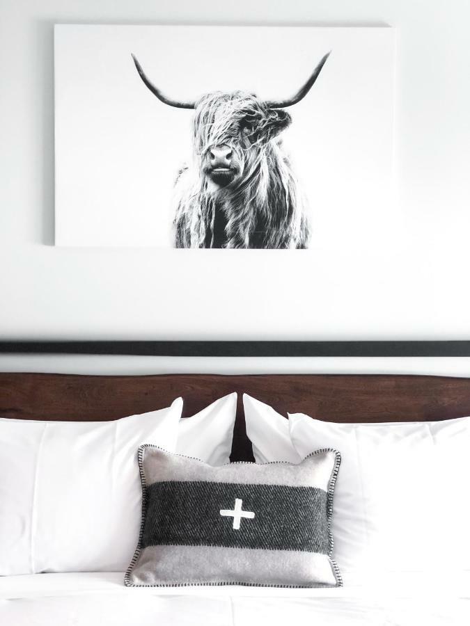 Compass Rose Lodge Huntsville ภายนอก รูปภาพ